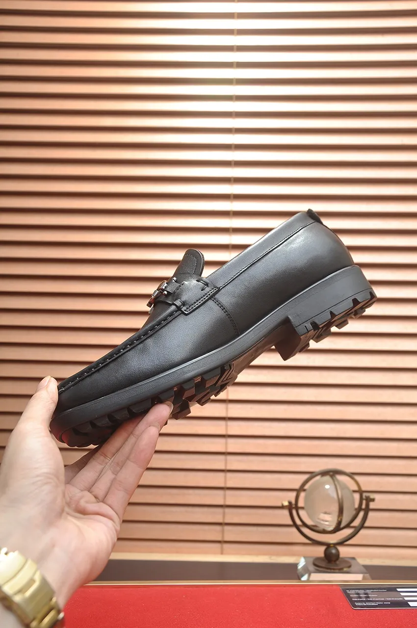 Men's shoes 💰560💶[Ferragamo/Ferragamu] (high-end Niuli) New 🍀 Ferragamo* - top version Ferragamo's classic formal leather shoes! Made of imported original cowhide, the inner top layer is comfortable cowhide lining! Original wear-resistant rubber outsole! High quality products! Code number 38-45 (45 customized)